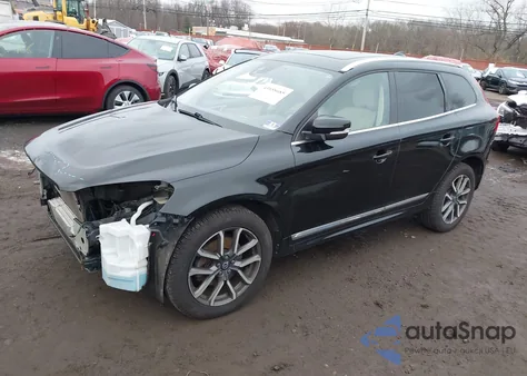2017 Volvo Xc60 T6 Dynamic z USA, uszkodzony, nr VIN YV449MRR2H2196651